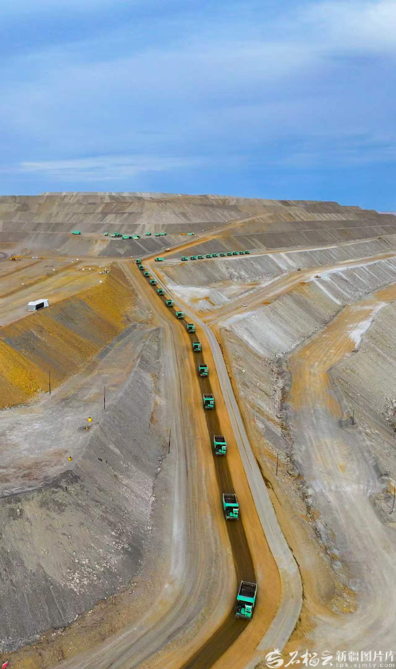 mmexport1775983358399