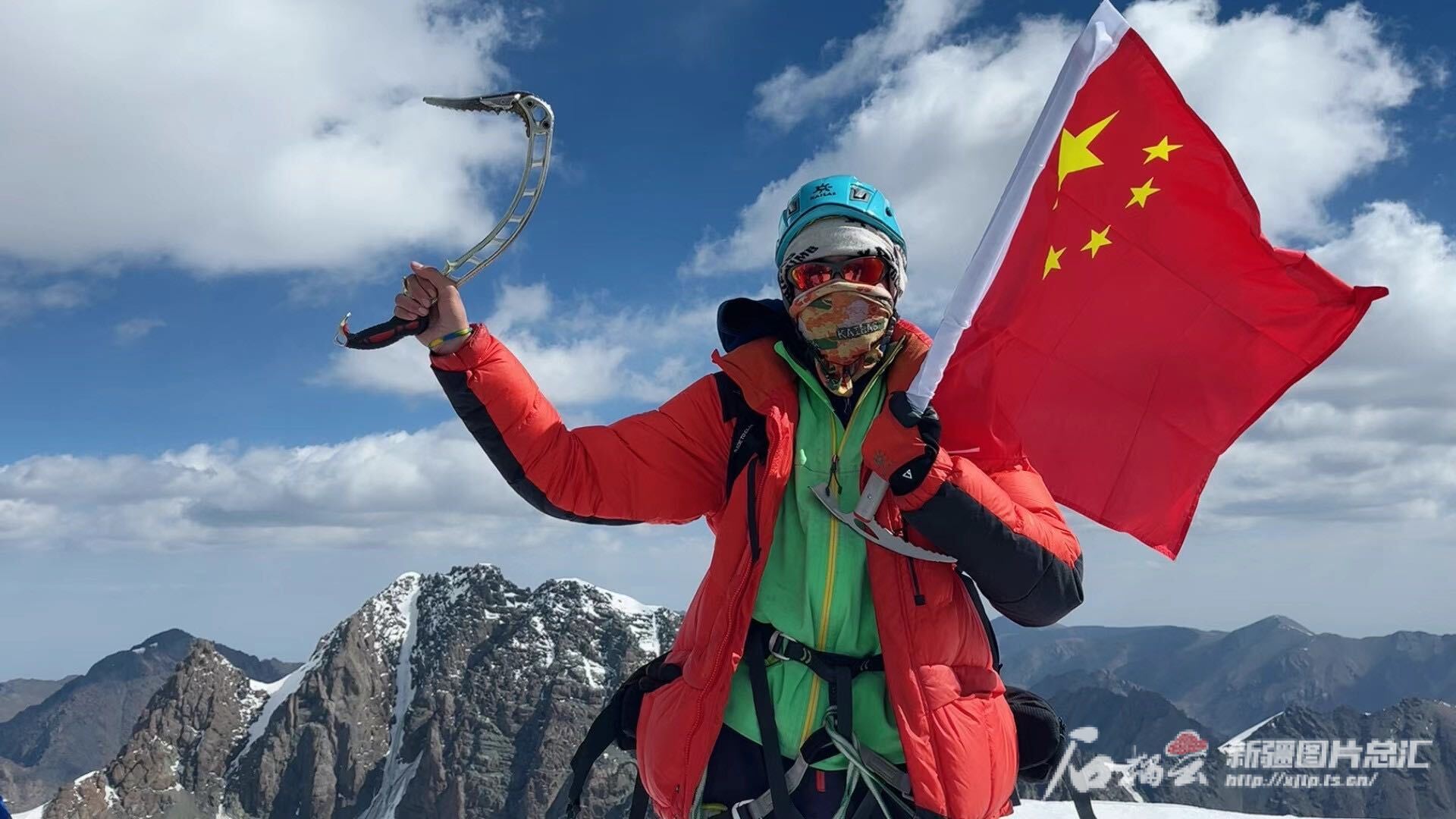 15岁新疆少年艾力库提抵达珠峰c2营地